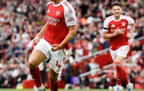 曼城越追越近！阿森纳4轮丢5分，英超冠军的噩梦又要重现？