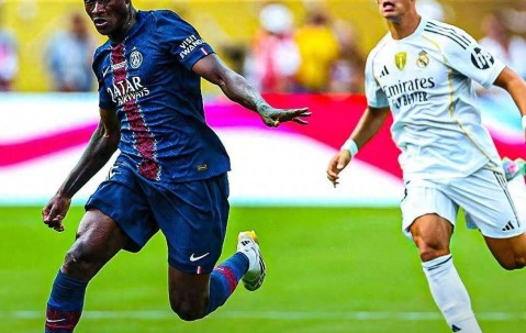 高手坟墓！巴黎左闸成世界级边锋噩梦半年锁死6大巨星太无解