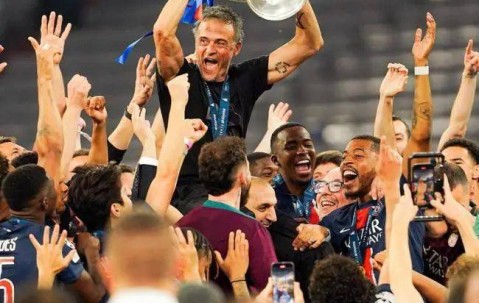 青春风暴席卷欧洲，年轻国足能否与巴黎同惊艳足坛？