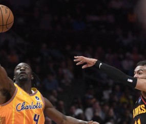 鲍尔28+13约翰逊空砍43分 黄蜂险胜老鹰