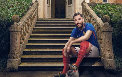 曼联求购2500万转世齐达内恐被拒！吸引力荡然无存，遭调侃明年提前保级成功