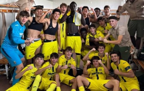 西甲梯队半程冠军！15岁留洋新星闪耀，首发10场3球6助，董路欣慰